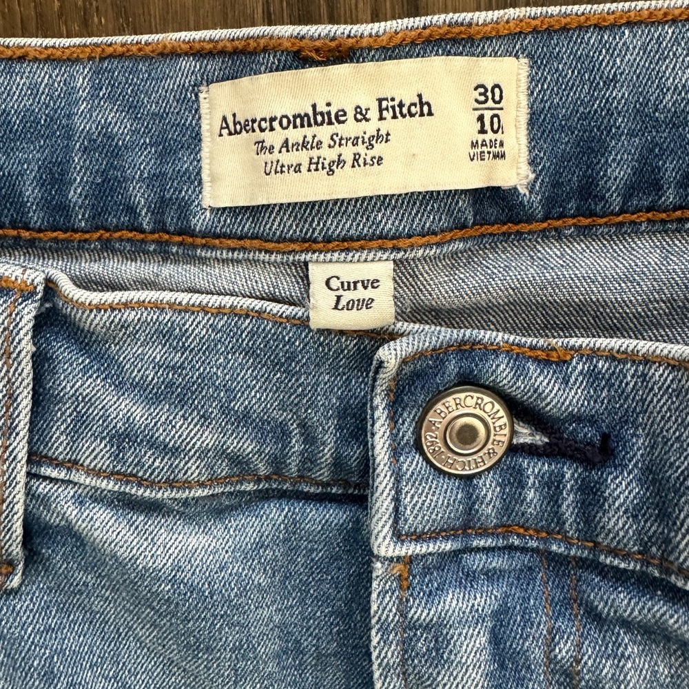 Women’s Abercrombie curve love ankle straight jeans